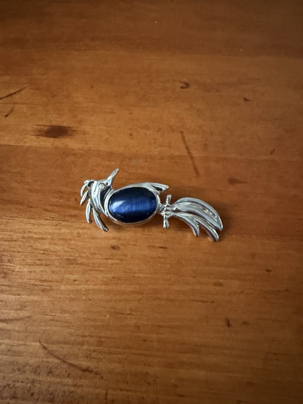 Vintage Figural Bird Fish Brooch Blue Cat’s Eye Stone Beautiful Chatoyancy